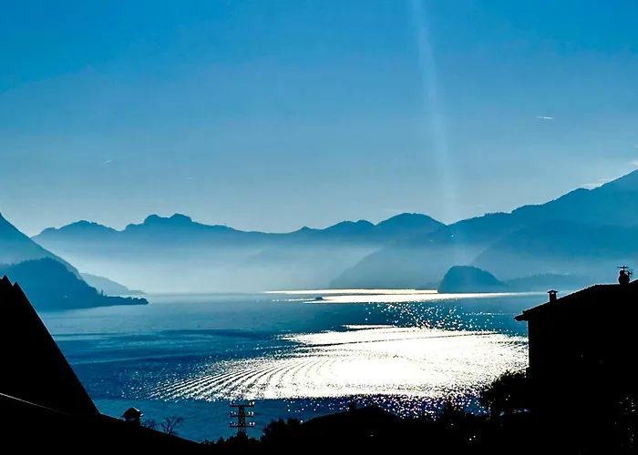 With Swimming Pool, View, Parking - Larihome A72 Lägenhet